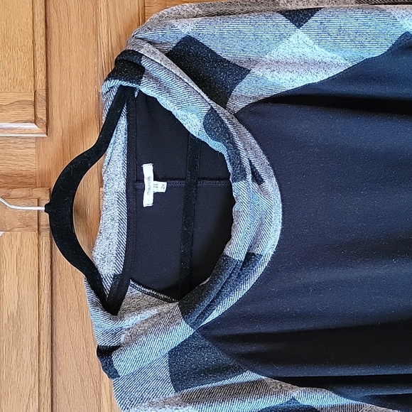 2X Women's Maurices Cowl Neck Top - Picture 3 of 3